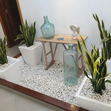 Des Artistes Luxury Villa